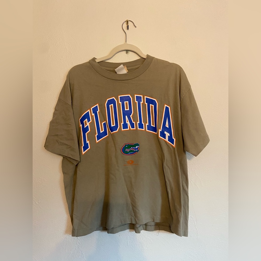 Vintage UF t-shirt. One size fits all